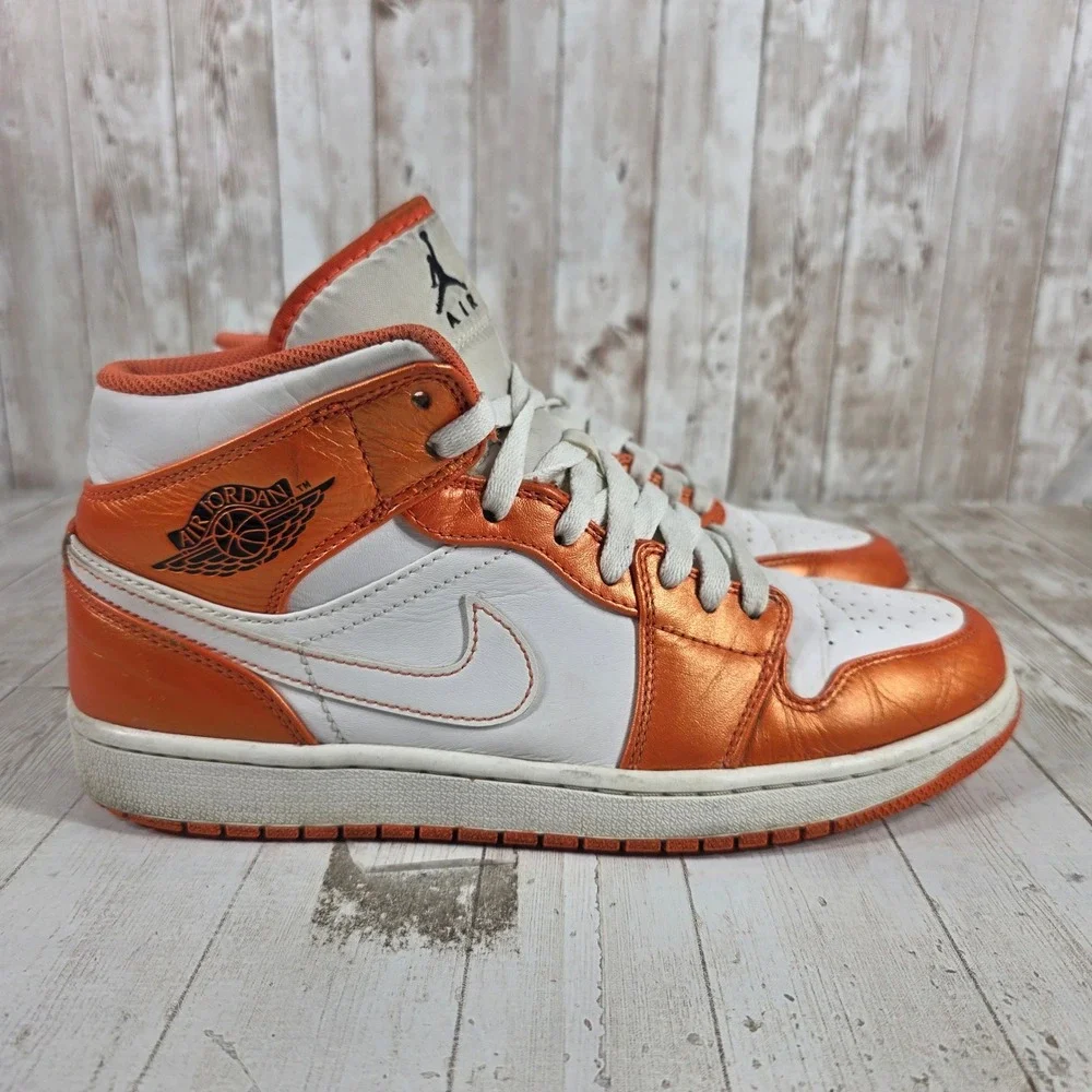 Nike Air Jordan‎ 1 Mid Metallic Orange White Mens 9.5 DM3531-800 2021 Basketball